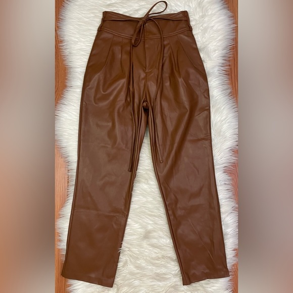 NWT DO+BE High Rise Vegan Leather Cropped Pants Brown Size Small - Picture 2 of 9